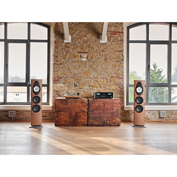 Sonusfaber.sonetto.5.G2.walnut.7.jpg